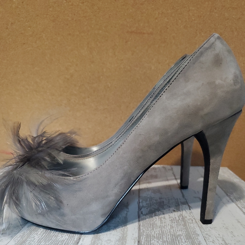 Gray Heels 7.5